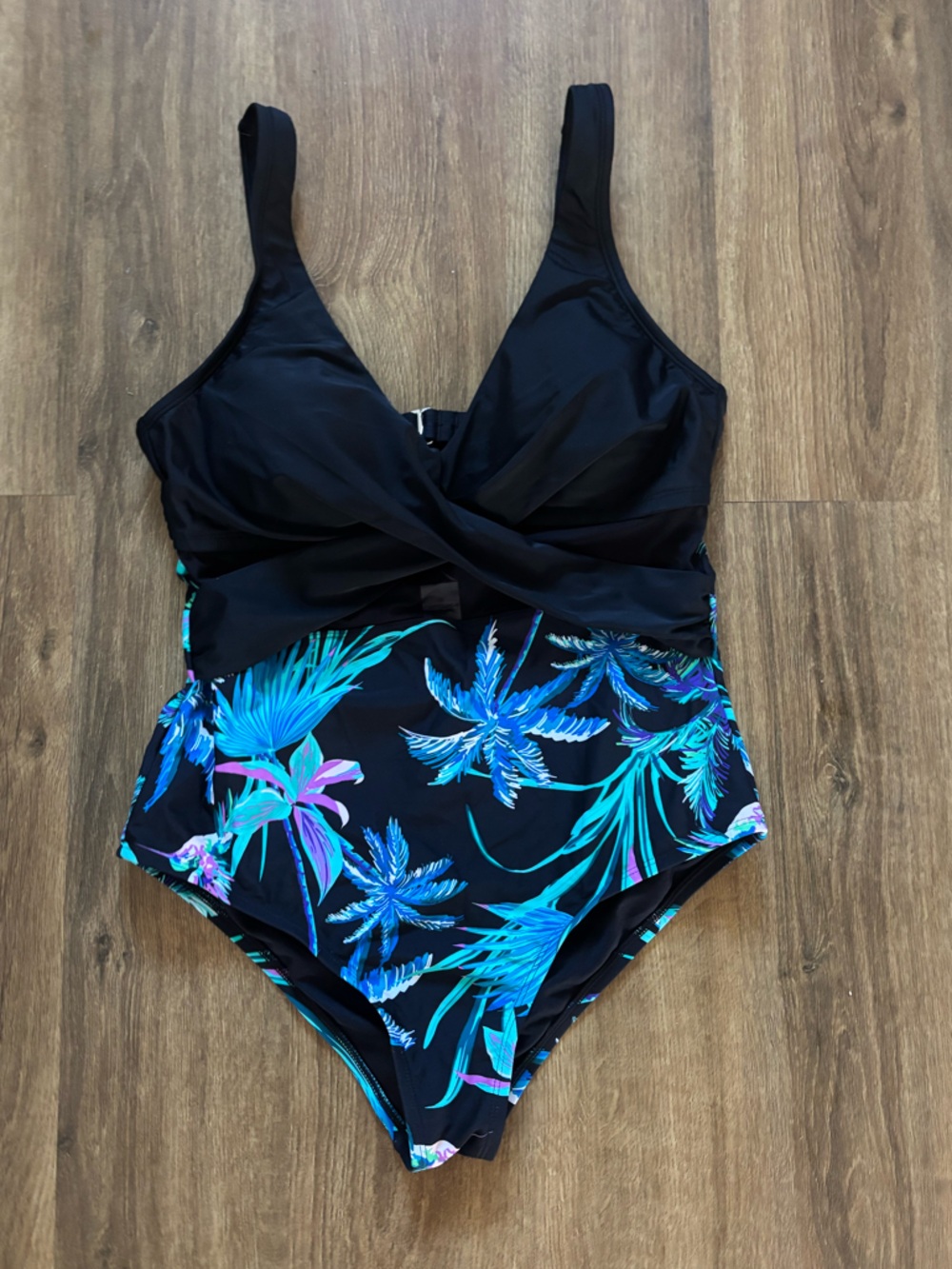 NWT Cupshe 0X Tropical Palm One-Piece Swimsuit Black Teal Wrap Bust Plus